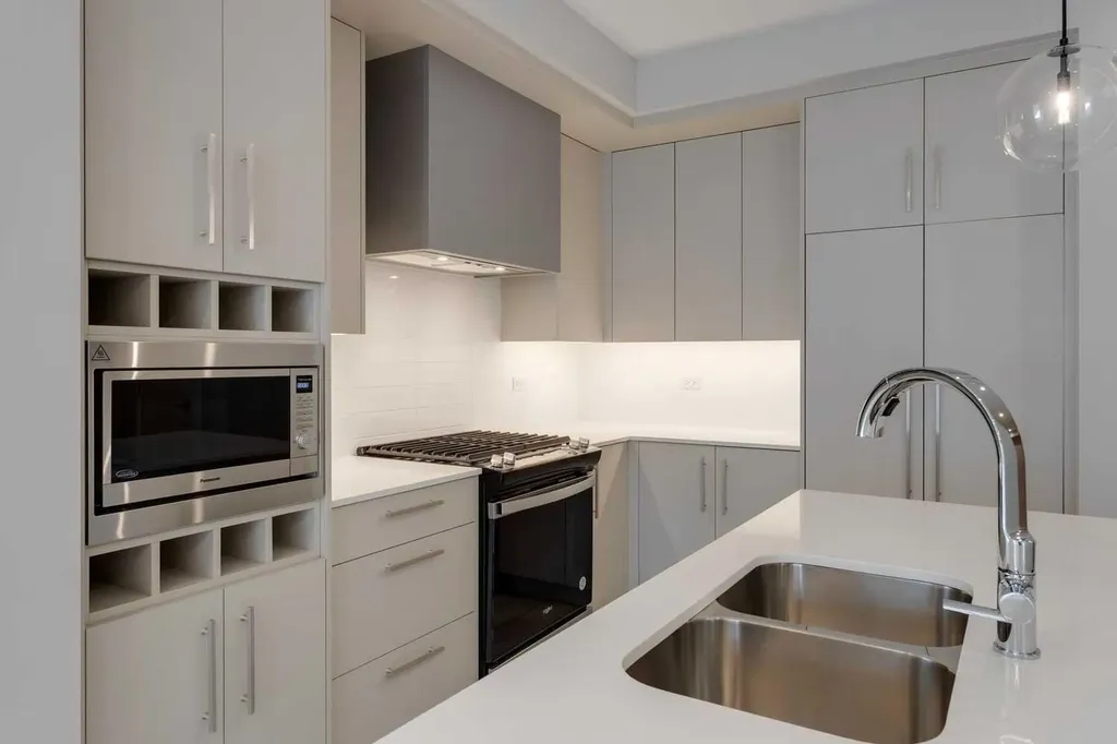 8370 Broadcast Avenue SW Calgary AB T3H 6L3