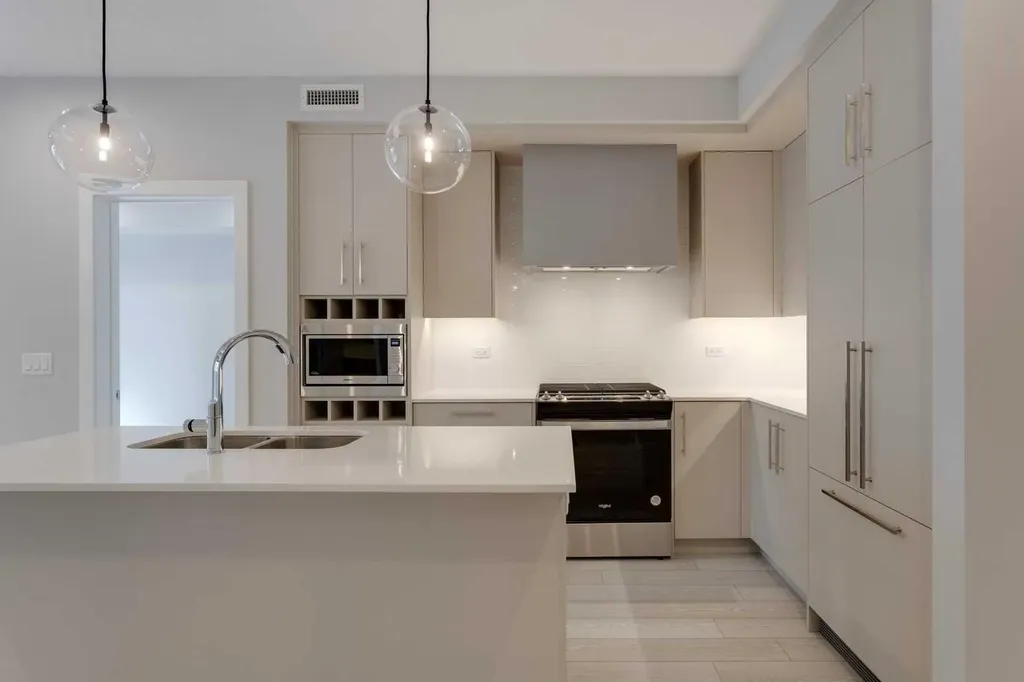 8370 Broadcast Avenue SW Calgary AB T3H 6L3
