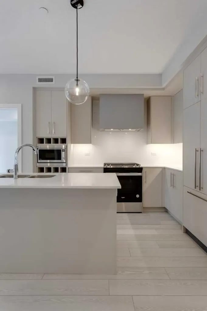 8370 Broadcast Avenue SW Calgary AB T3H 6L3