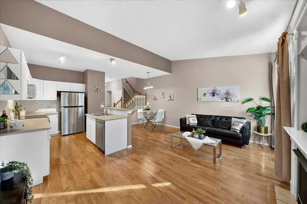 17 Edgeridge Terrace NW Calgary AB T3A 6C1