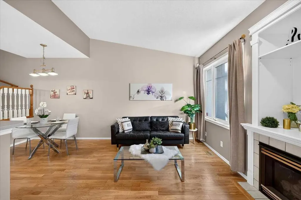 17 Edgeridge Terrace NW Calgary AB T3A 6C1