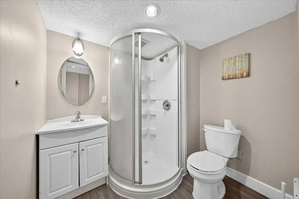 17 Edgeridge Terrace NW Calgary AB T3A 6C1