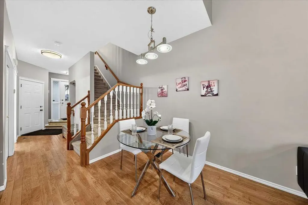 17 Edgeridge Terrace NW Calgary AB T3A 6C1