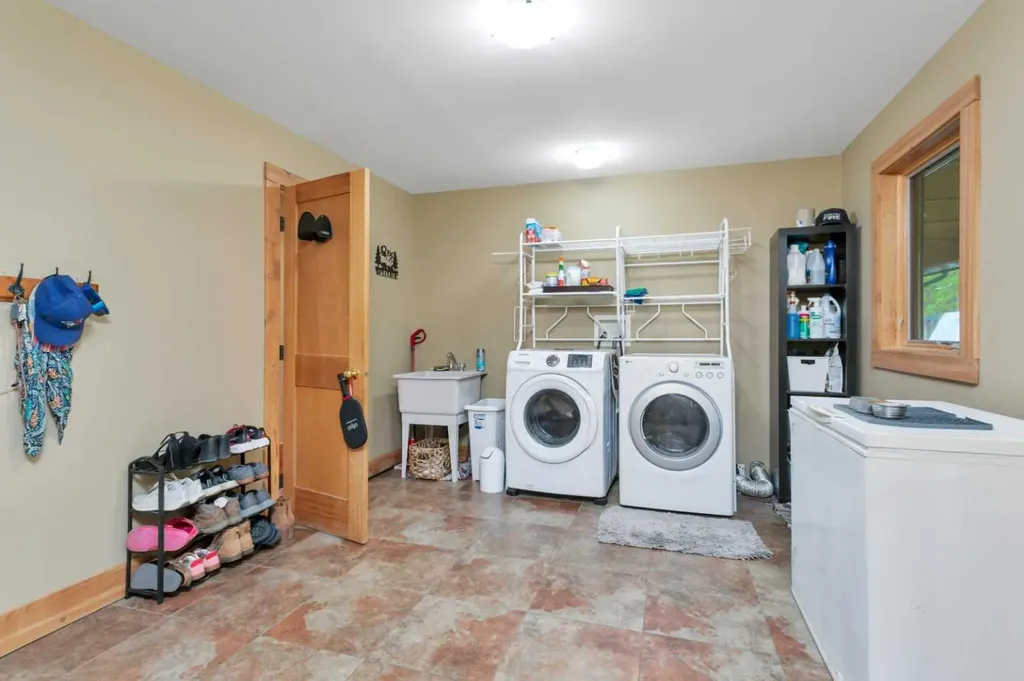 29506 Range Road 60 A Rural Mountain View County AB T0M 2E0