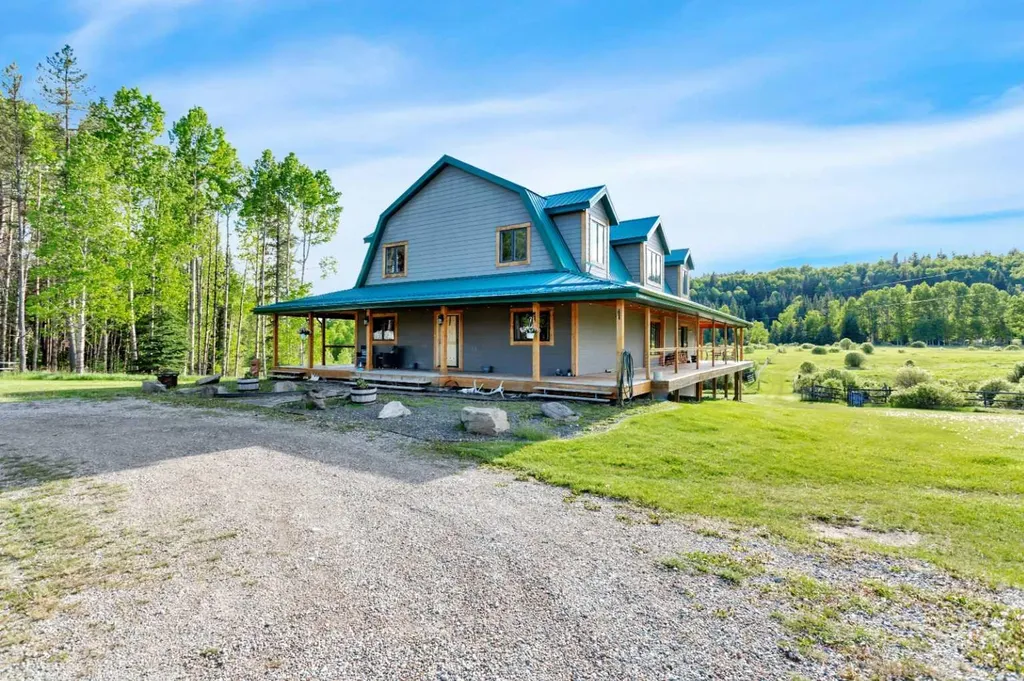 29506 Range Road 60 A Rural Mountain View County AB T0M 2E0