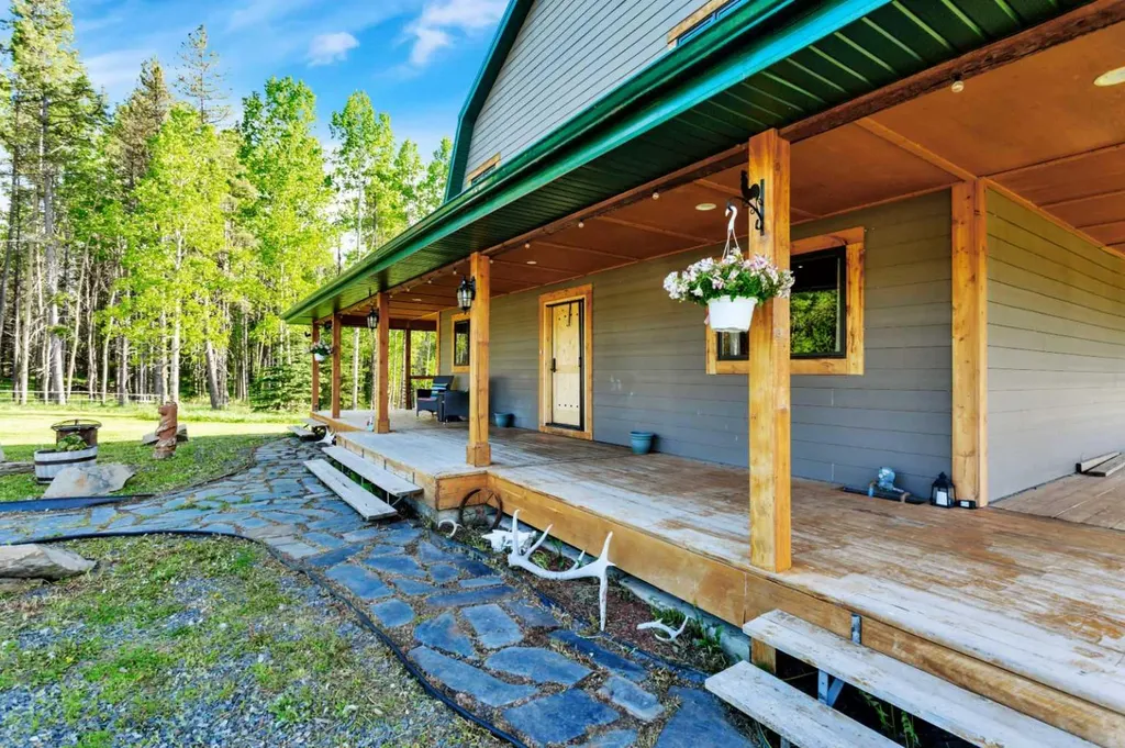 29506 Range Road 60 A Rural Mountain View County AB T0M 2E0