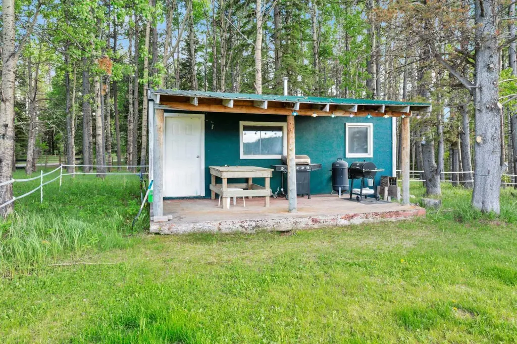 29506 Range Road 60 A Rural Mountain View County AB T0M 2E0