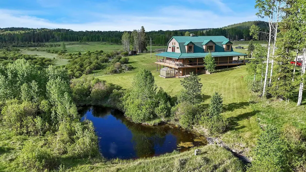 29506 Range Road 60 A Rural Mountain View County AB T0M 2E0