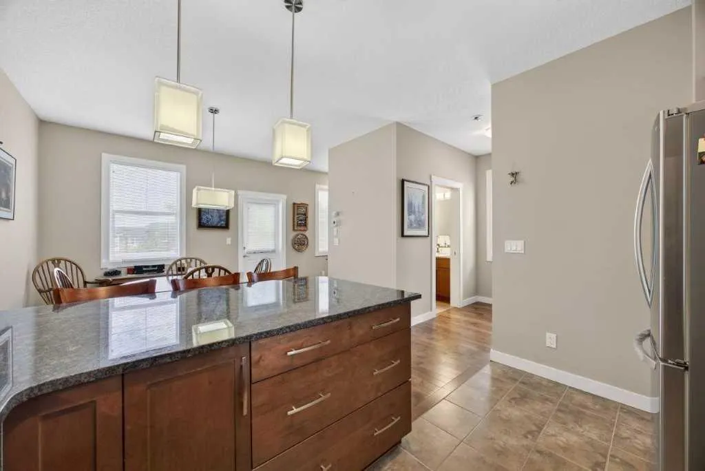913 Evanston Square NW Calgary AB T3P0G9
