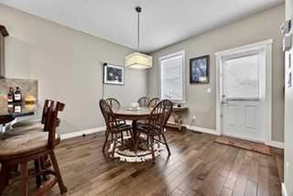 913 Evanston Square NW Calgary AB T3P0G9