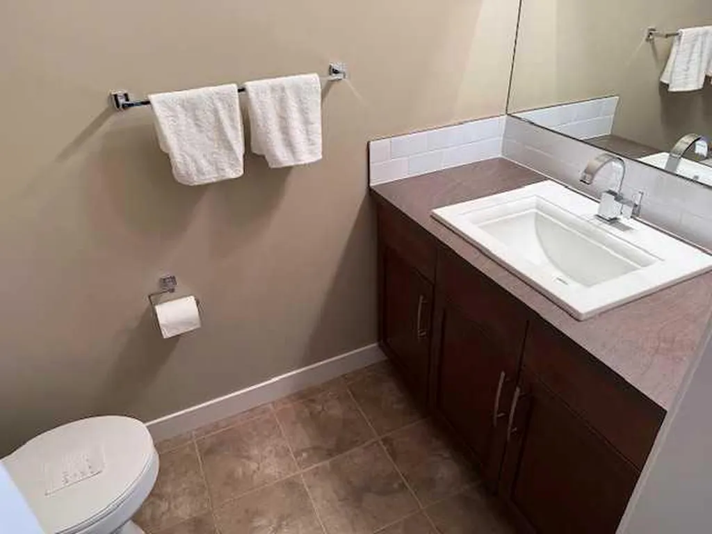 913 Evanston Square NW Calgary AB T3P0G9
