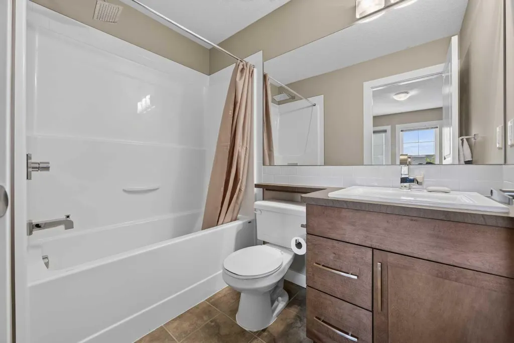 913 Evanston Square NW Calgary AB T3P0G9
