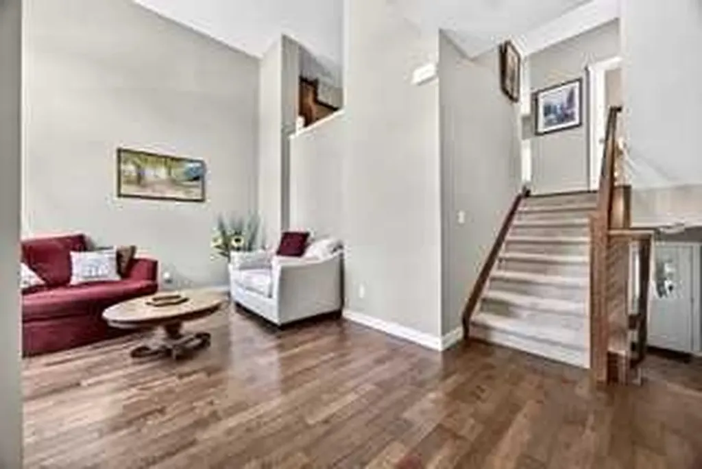 913 Evanston Square NW Calgary AB T3P0G9