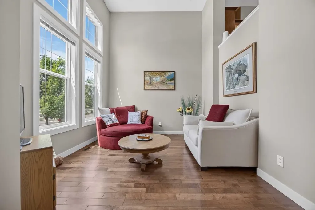 913 Evanston Square NW Calgary AB T3P0G9