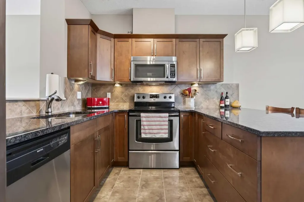 913 Evanston Square NW Calgary AB T3P0G9