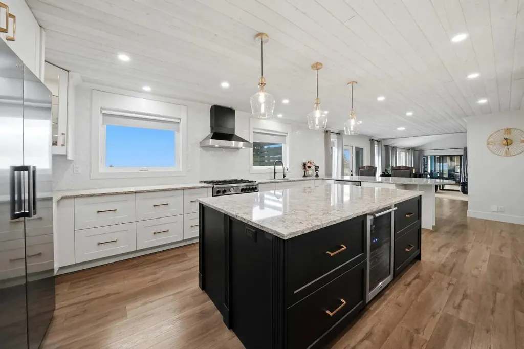 26534 Township Road 384 Rural Red Deer County AB T4E 1A1