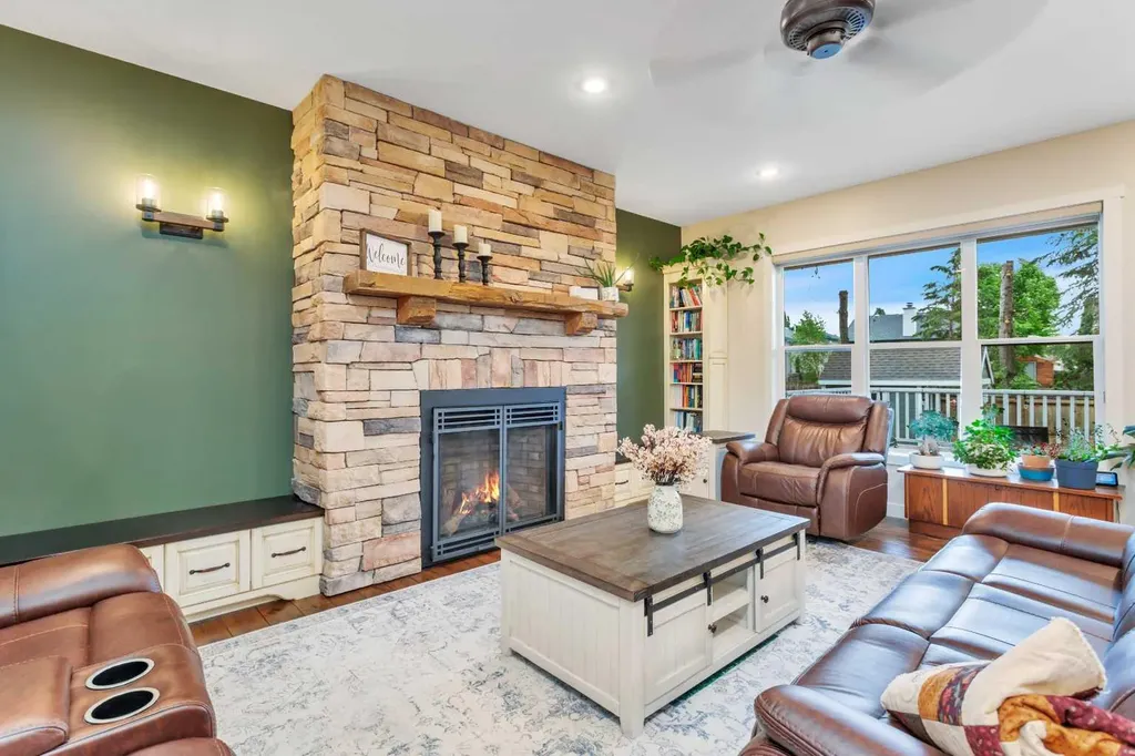 5907 67 Avenue Rocky Mountain House AB T4T 1V6