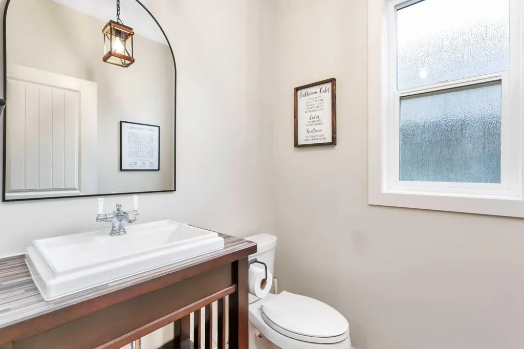 5907 67 Avenue Rocky Mountain House AB T4T 1V6