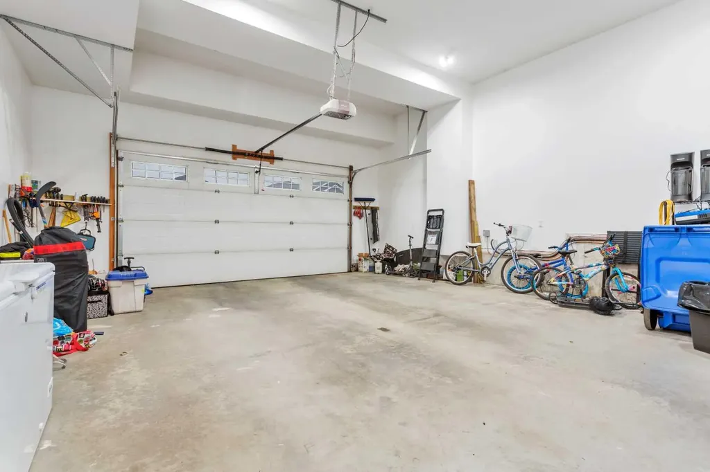 5907 67 Avenue Rocky Mountain House AB T4T 1V6