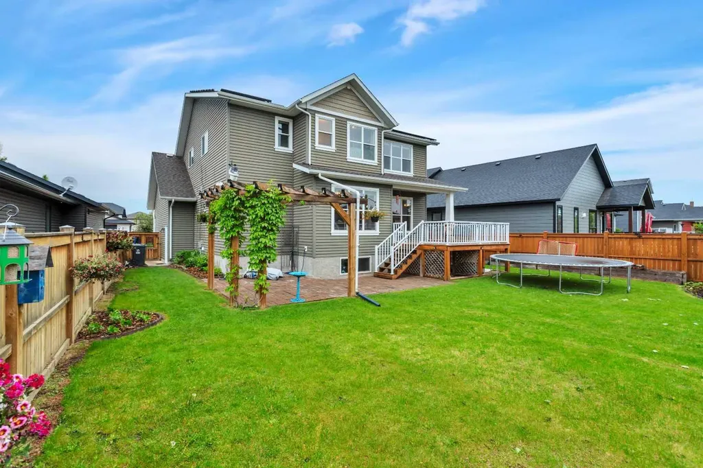 5907 67 Avenue Rocky Mountain House AB T4T 1V6