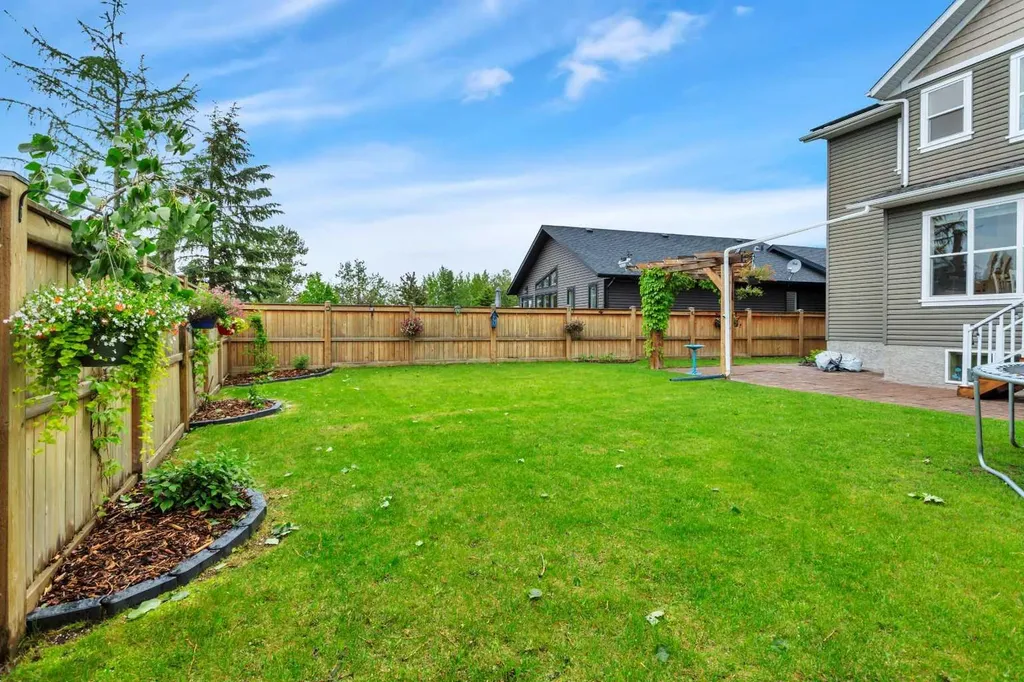 5907 67 Avenue Rocky Mountain House AB T4T 1V6