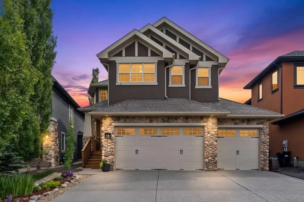 11 Aspen Cliff Place SW Calgary AB T3H 0M1
