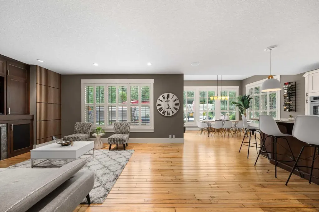 11 Aspen Cliff Place SW Calgary AB T3H 0M1