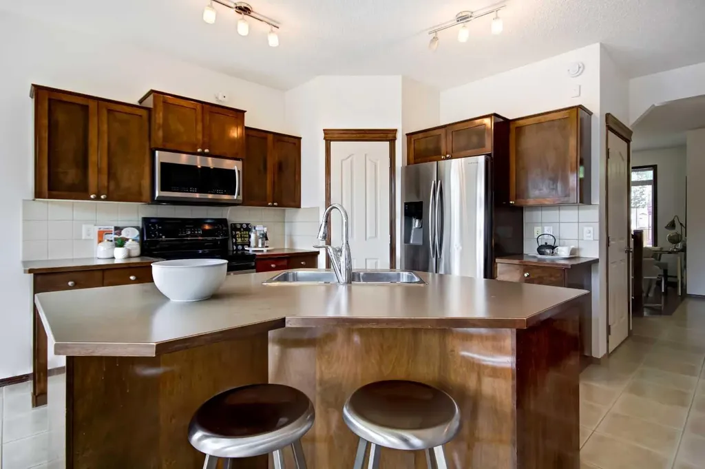 63 Elgin Drive SE Calgary AB T2Z 4A8