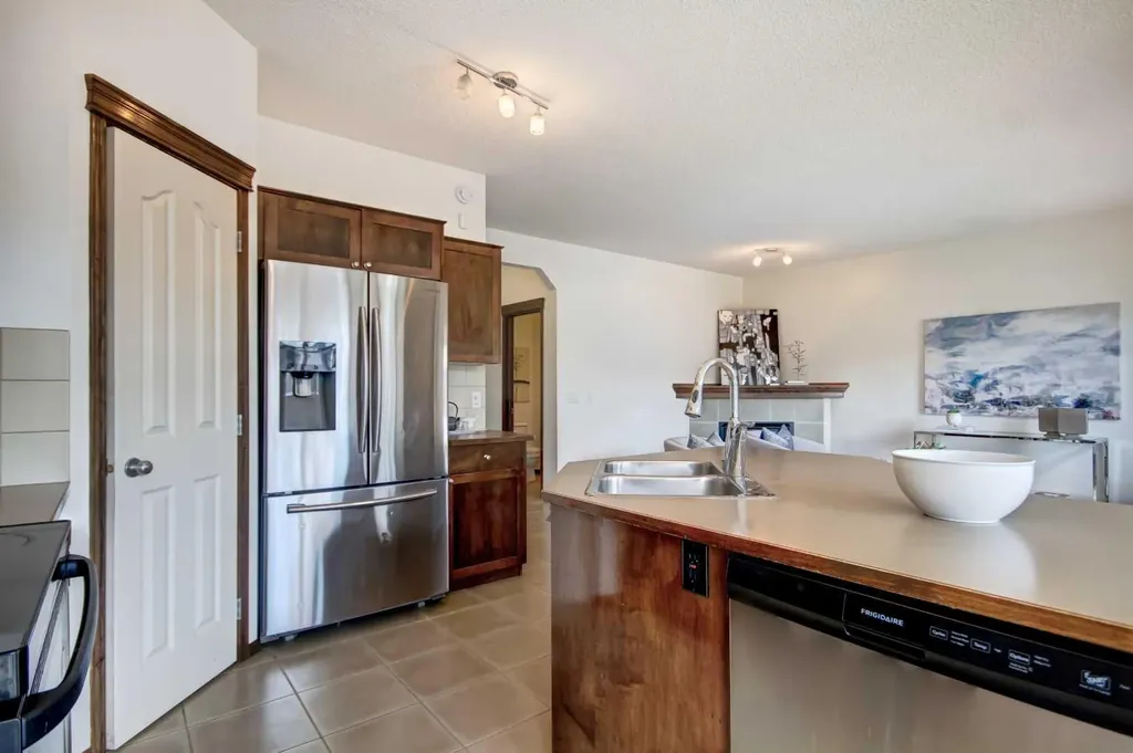 63 Elgin Drive SE Calgary AB T2Z 4A8