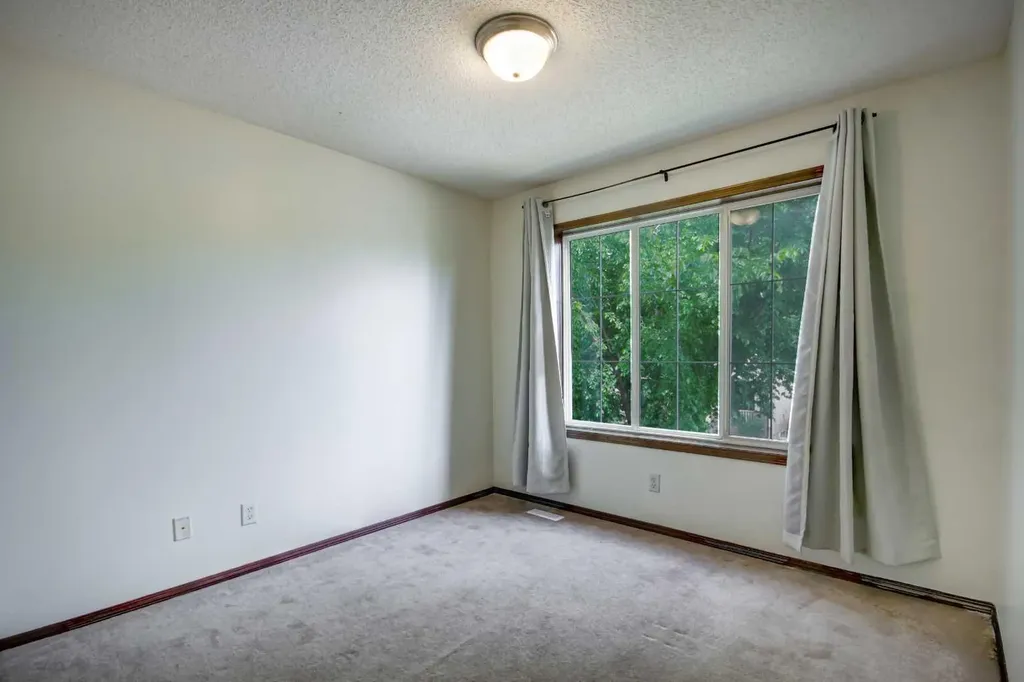 63 Elgin Drive SE Calgary AB T2Z 4A8