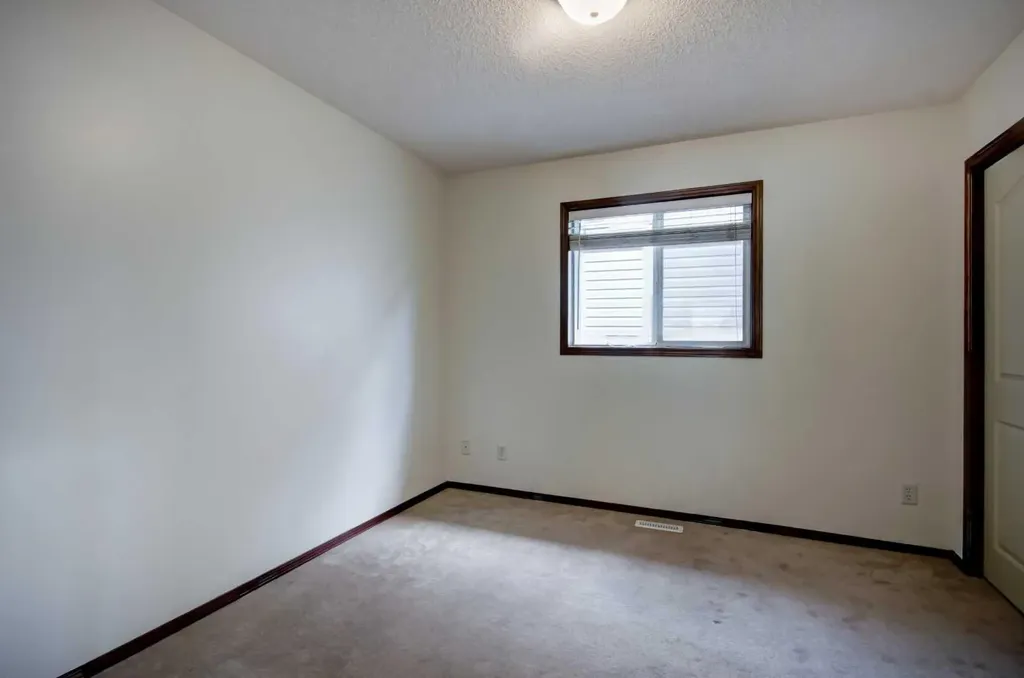63 Elgin Drive SE Calgary AB T2Z 4A8