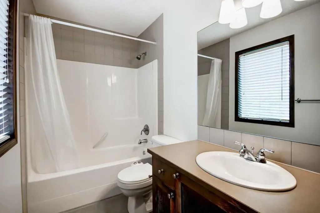 63 Elgin Drive SE Calgary AB T2Z 4A8