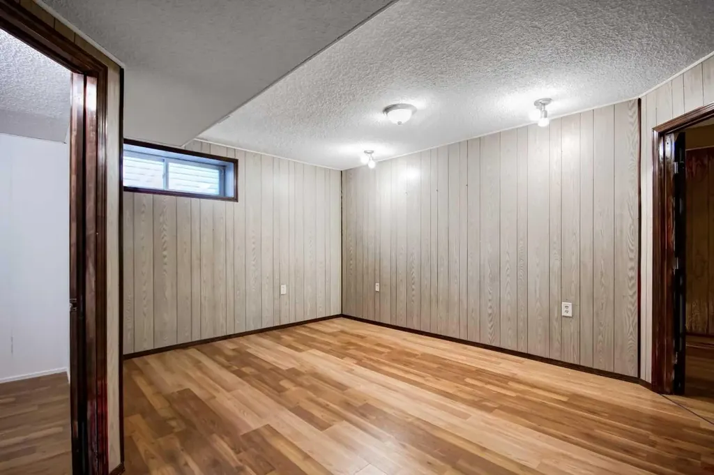 63 Elgin Drive SE Calgary AB T2Z 4A8