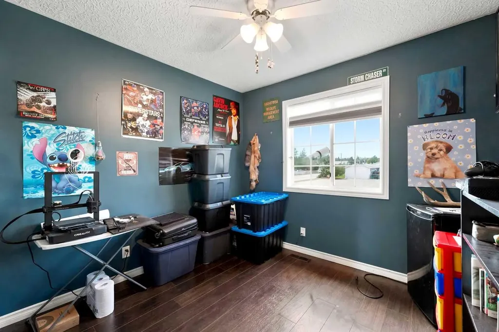 4707 44 Street Sylvan Lake AB T4S 1N5