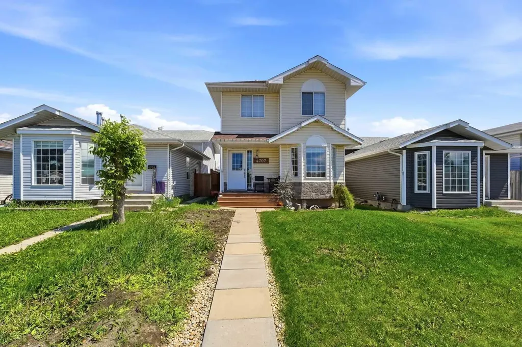 4707 44 Street Sylvan Lake AB T4S 1N5