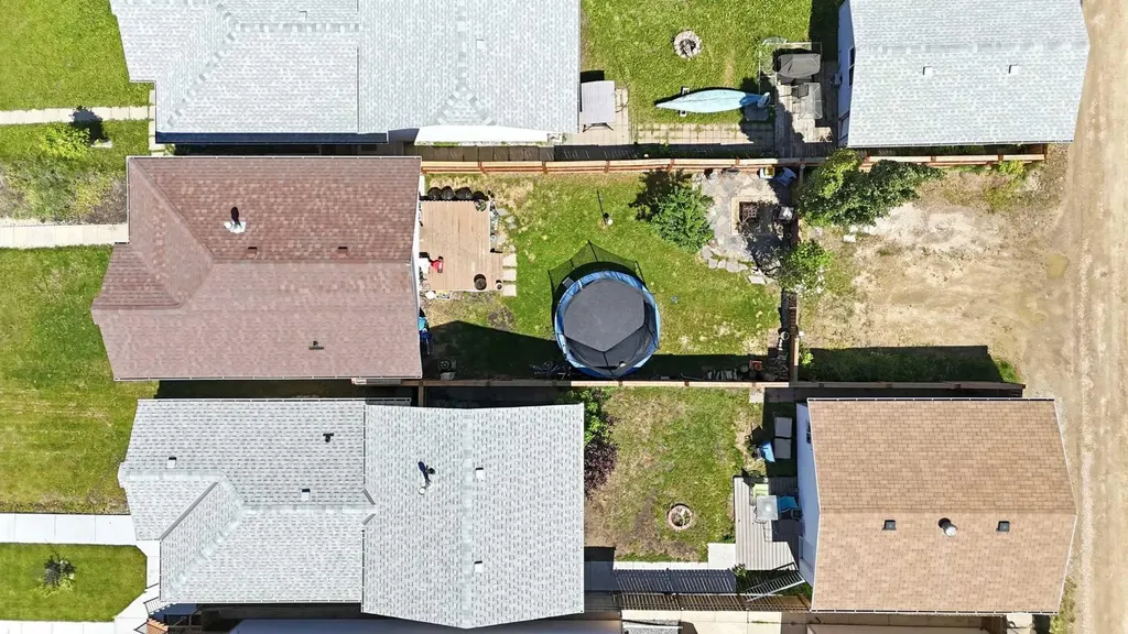 4707 44 Street Sylvan Lake AB T4S 1N5