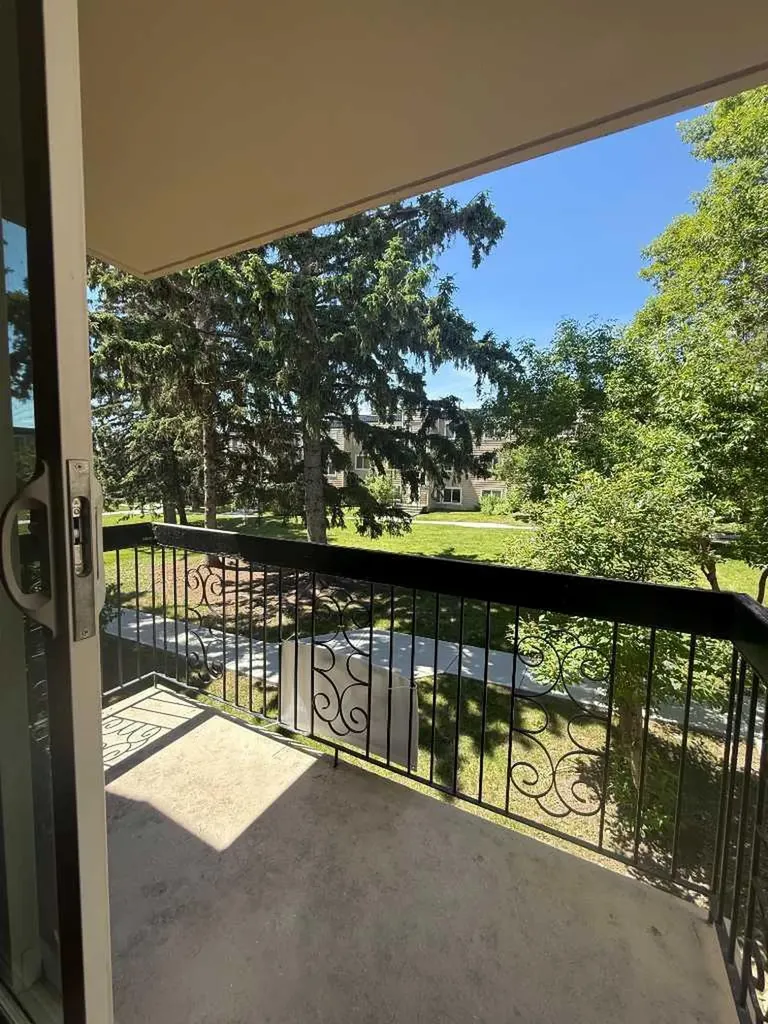 315 Heritage Drive SE Calgary AB T2H 1N2