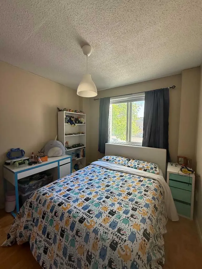 315 Heritage Drive SE Calgary AB T2H 1N2