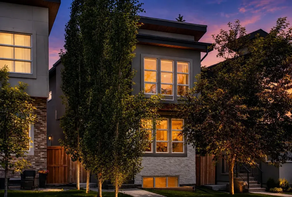 2234 28 Street SW Calgary AB T3E 2H6