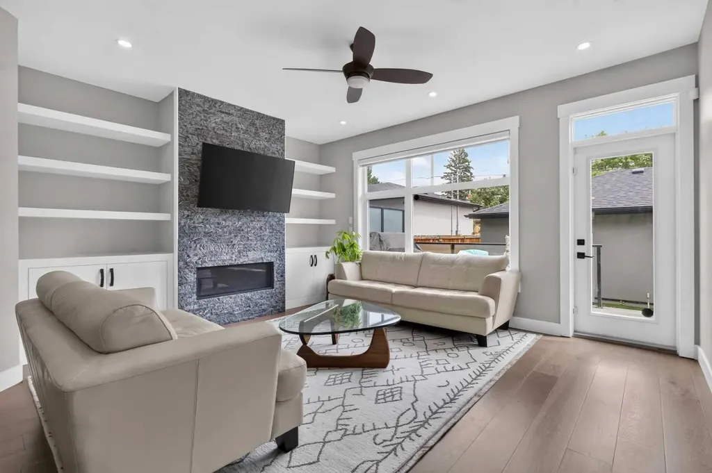 2234 28 Street SW Calgary AB T3E 2H6
