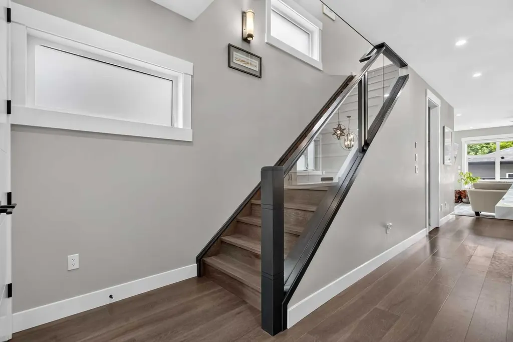 2234 28 Street SW Calgary AB T3E 2H6