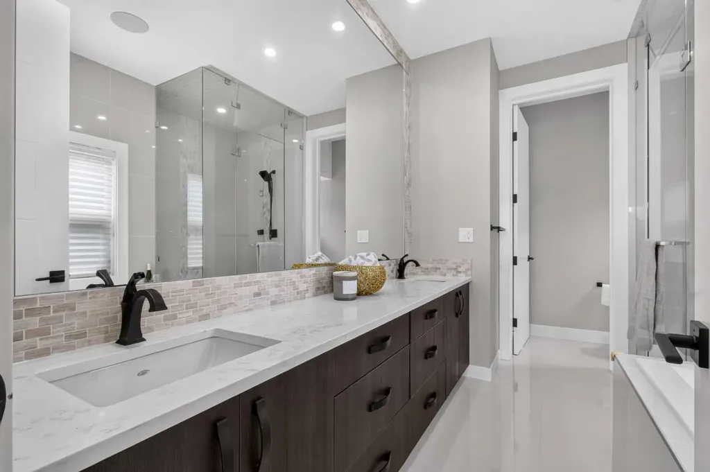 2234 28 Street SW Calgary AB T3E 2H6
