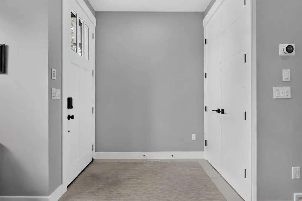 2234 28 Street SW Calgary AB T3E 2H6
