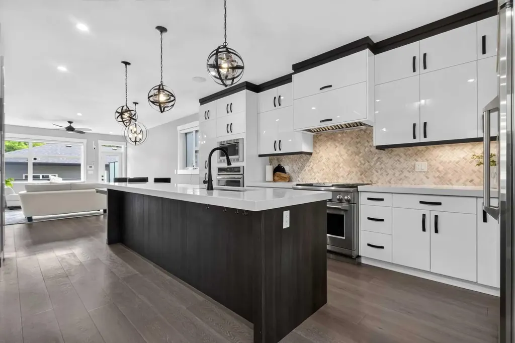 2234 28 Street SW Calgary AB T3E 2H6