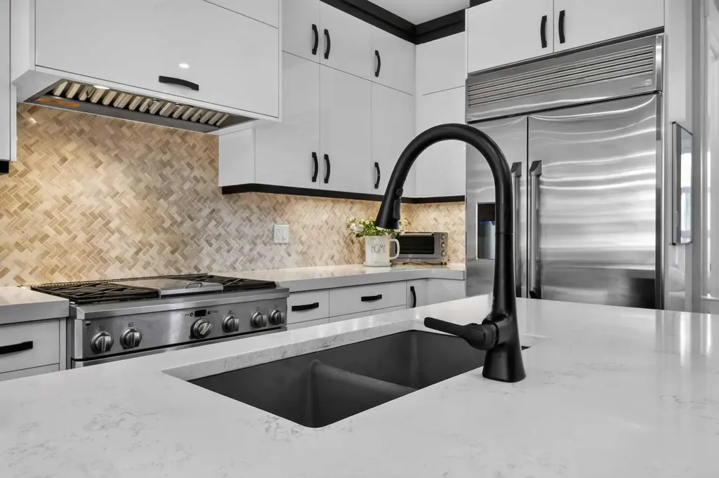 2234 28 Street SW Calgary AB T3E 2H6