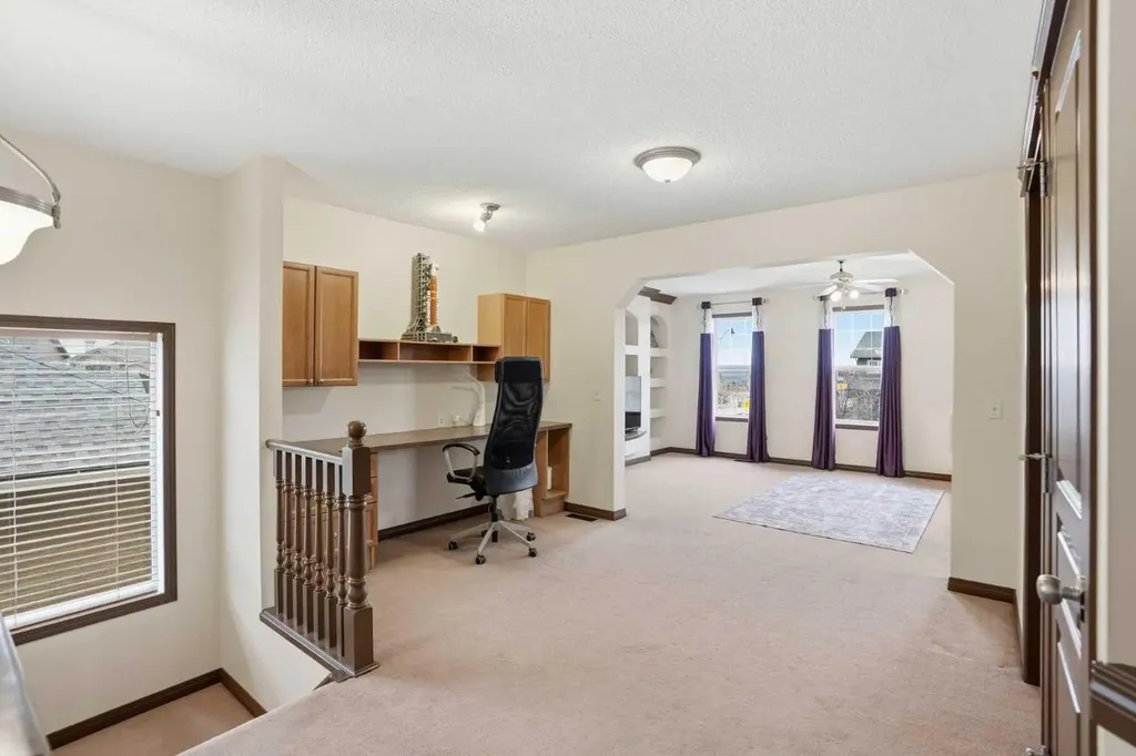 6 Springborough Green SW Calgary AB T3H5M6