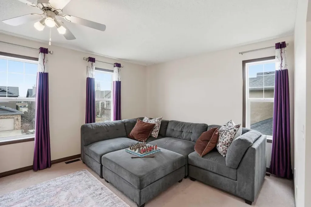 6 Springborough Green SW Calgary AB T3H5M6