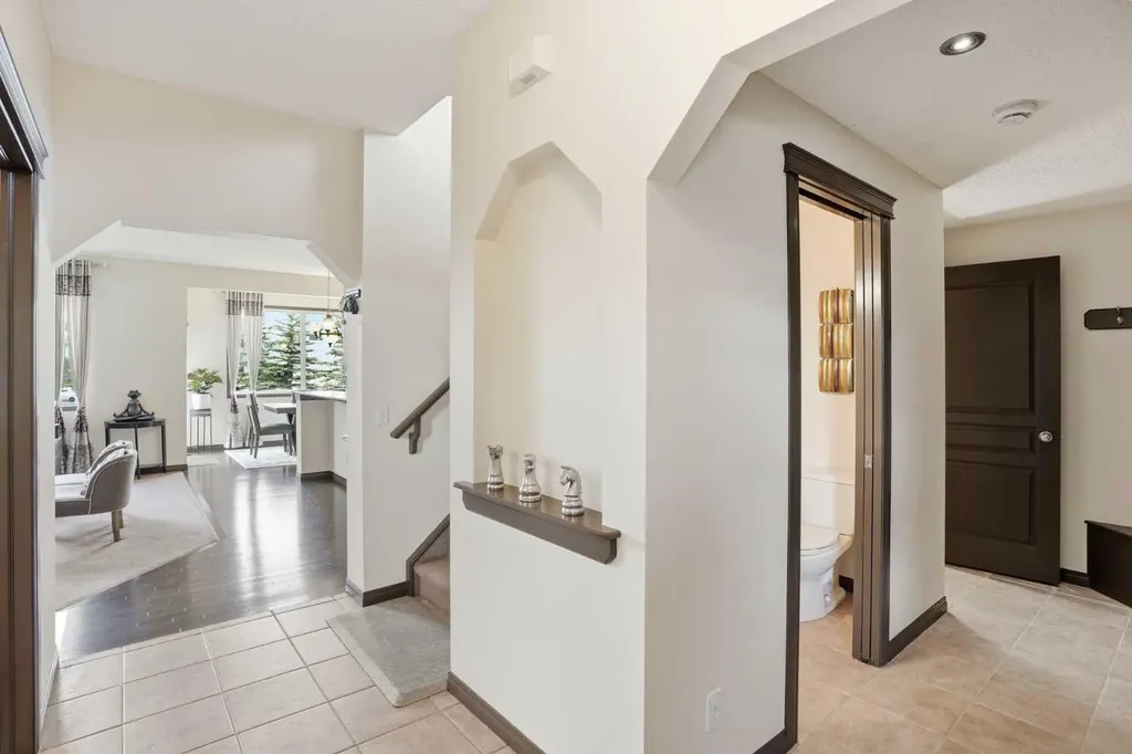6 Springborough Green SW Calgary AB T3H5M6