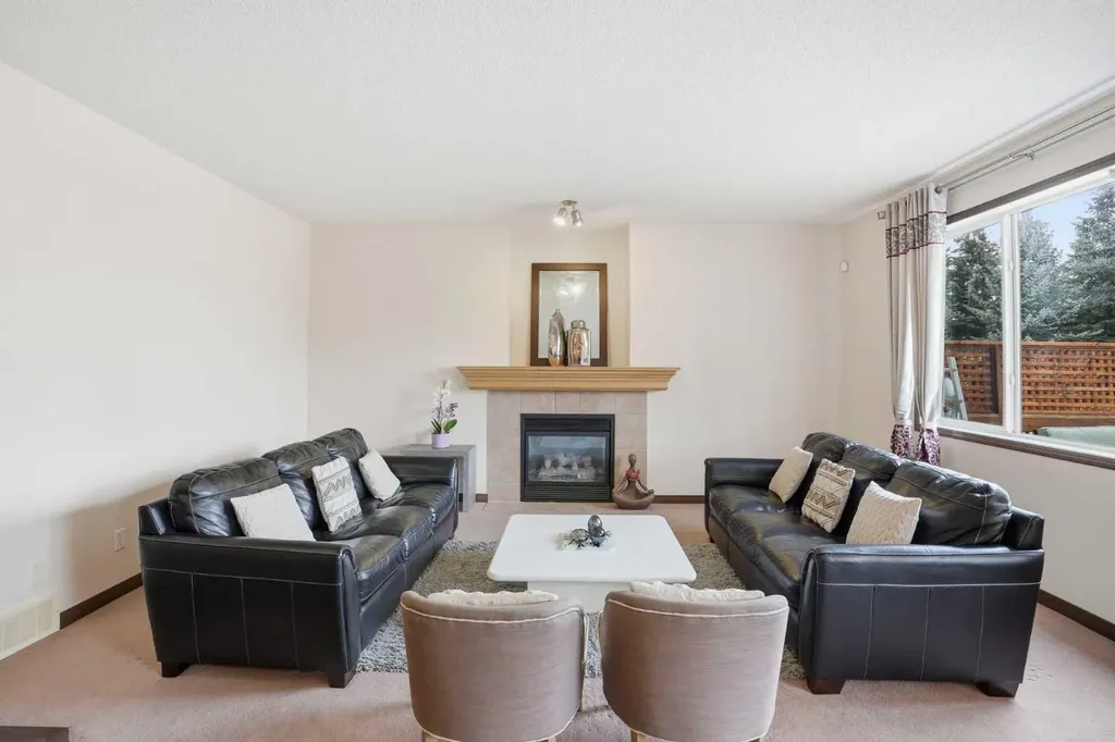 6 Springborough Green SW Calgary AB T3H5M6