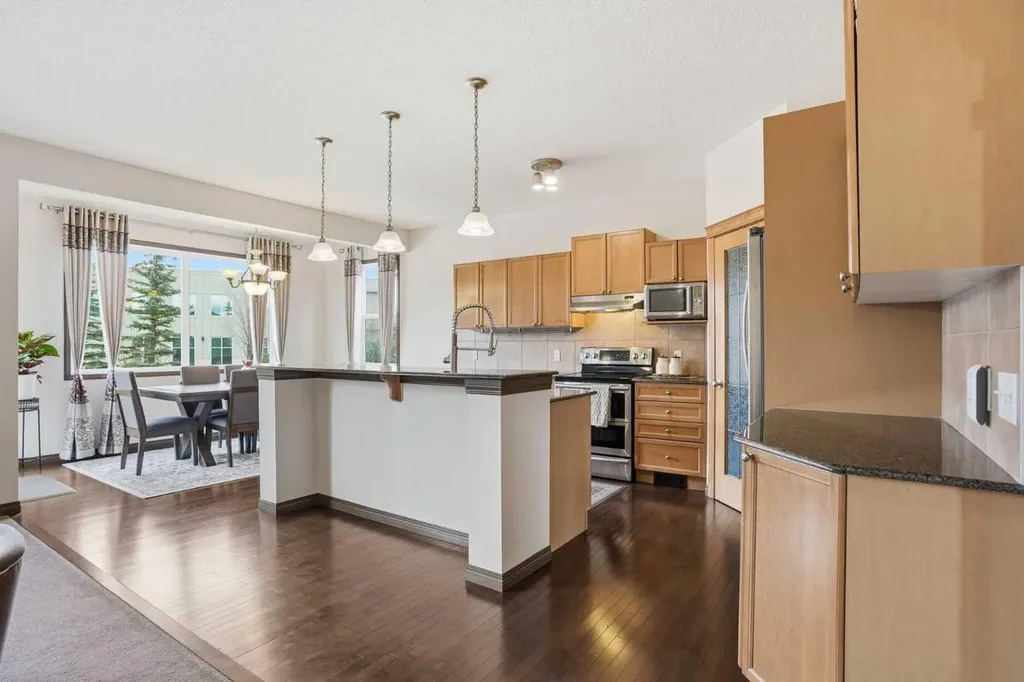 6 Springborough Green SW Calgary AB T3H5M6